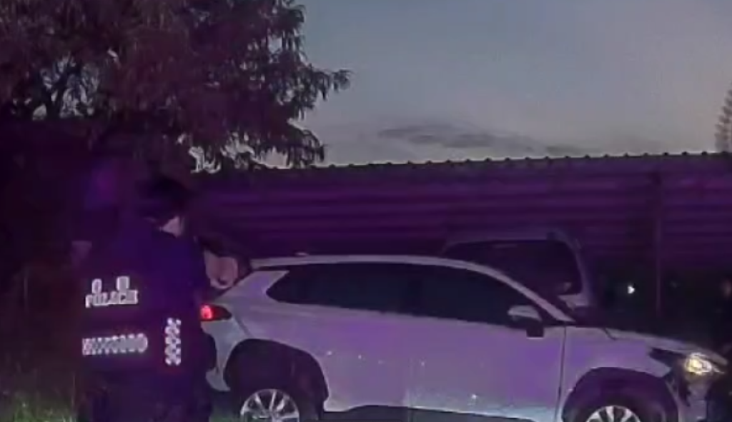 桃園通緝犯跳車逃妻接手駕車衝撞員警！　警開4槍擊中大腿