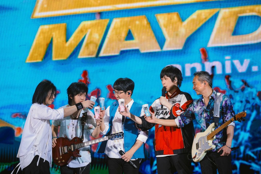 五月天重返台中！跨年「連唱6場」嗨跨2026　搶票時間曝光