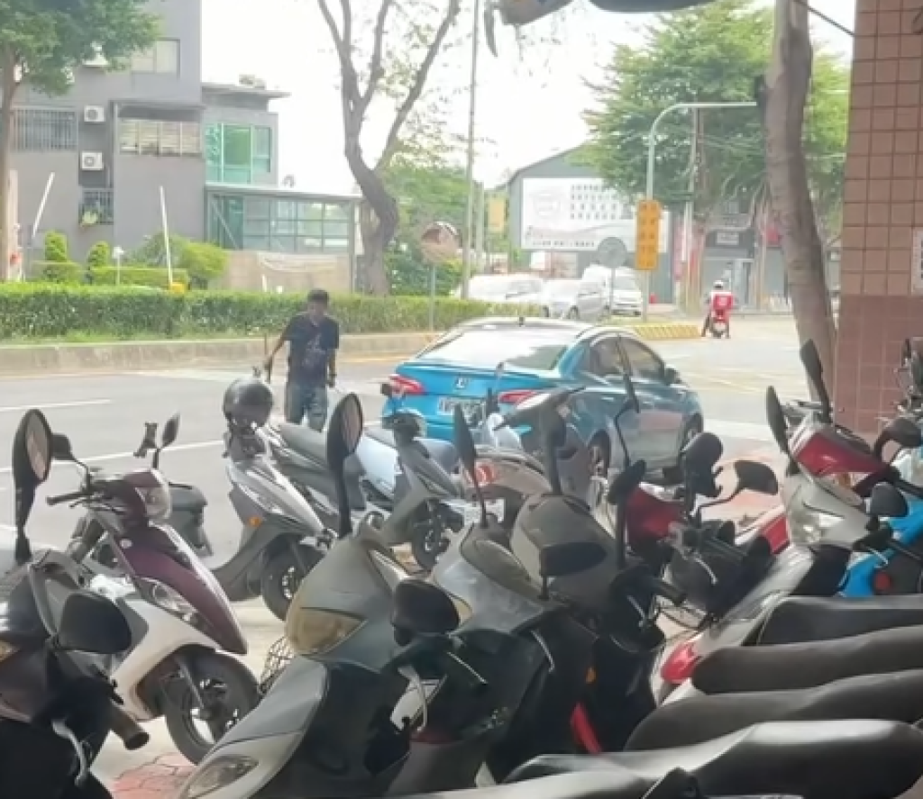 台中狂男亂砸路邊停車!  6車遭殃員警到場壓制逮捕