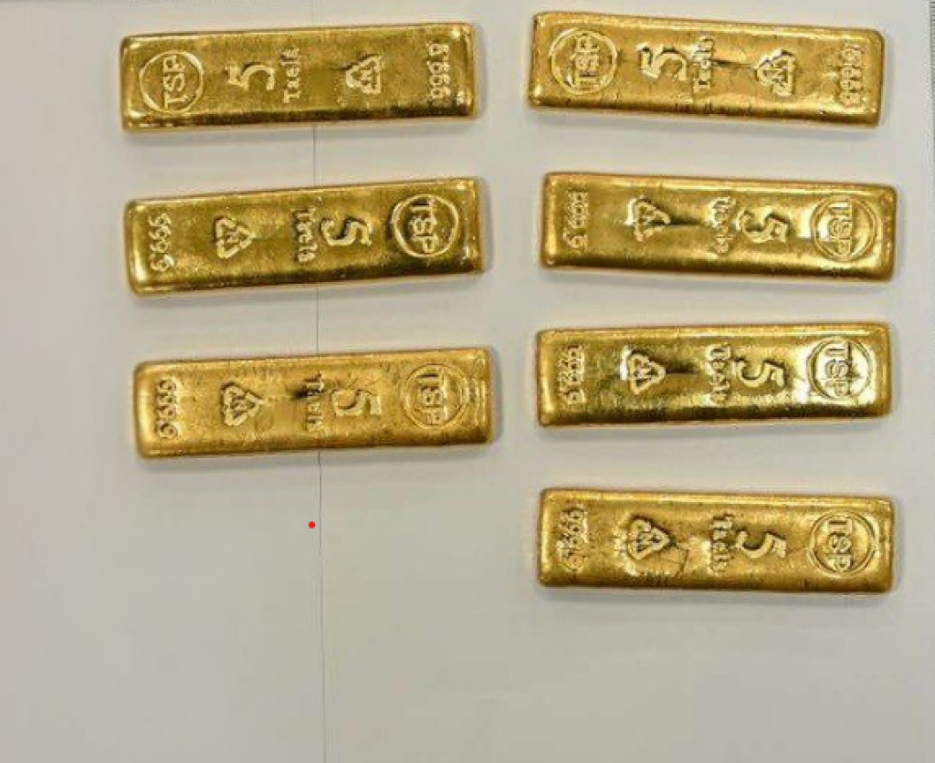 苗栗公園內500萬金條12萬現金沒人敢撿！ 　竟是失智翁睡醒忘了帶走