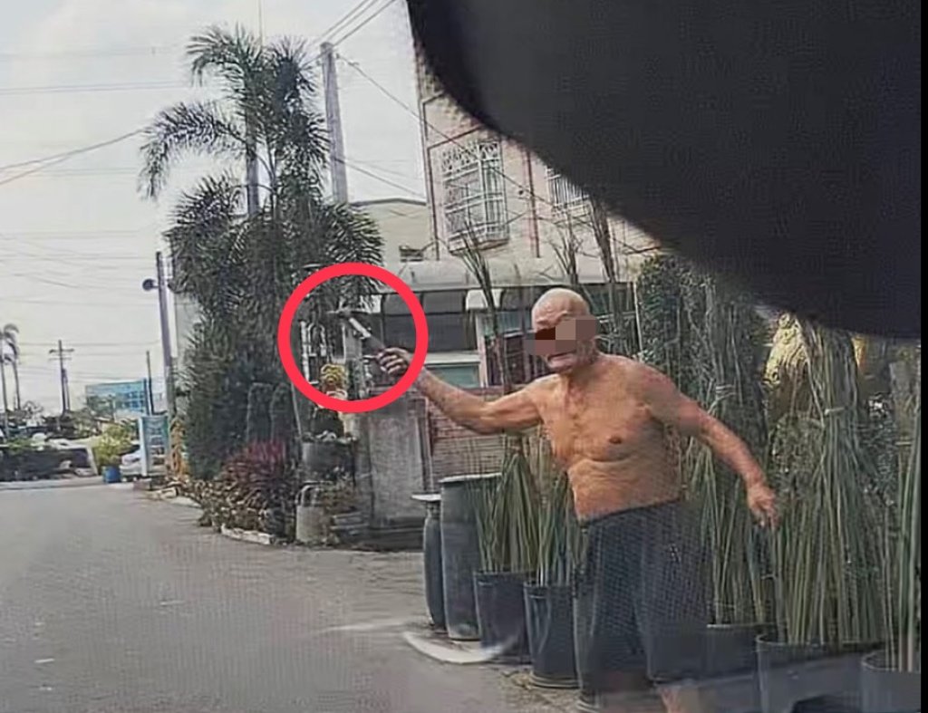 路竹驚見「赤膊鐵錘男」徘徊街頭! 居民嚇壞報警