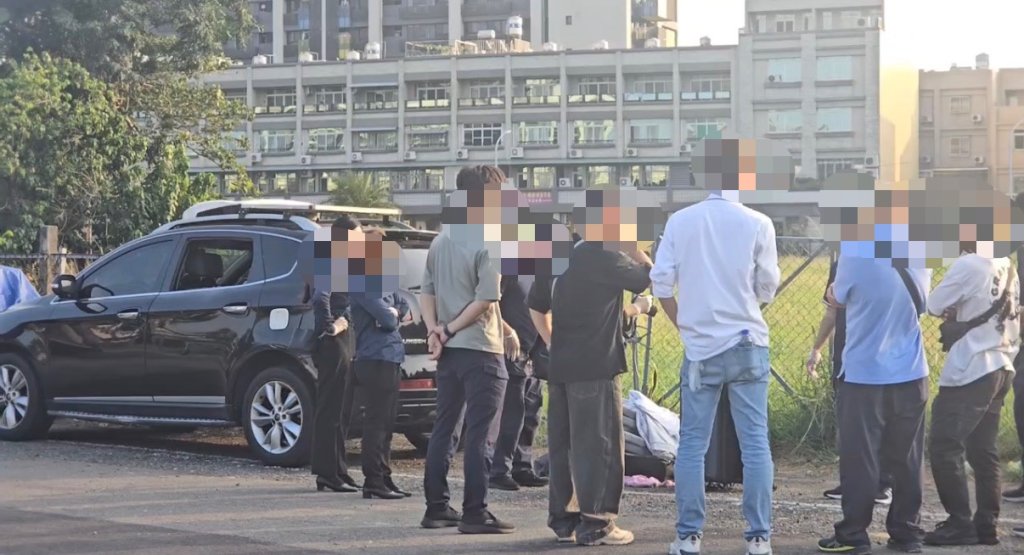 快訊／女屍躺後座！男告知女友兒「你媽死了」　試駕車載遺體兜風