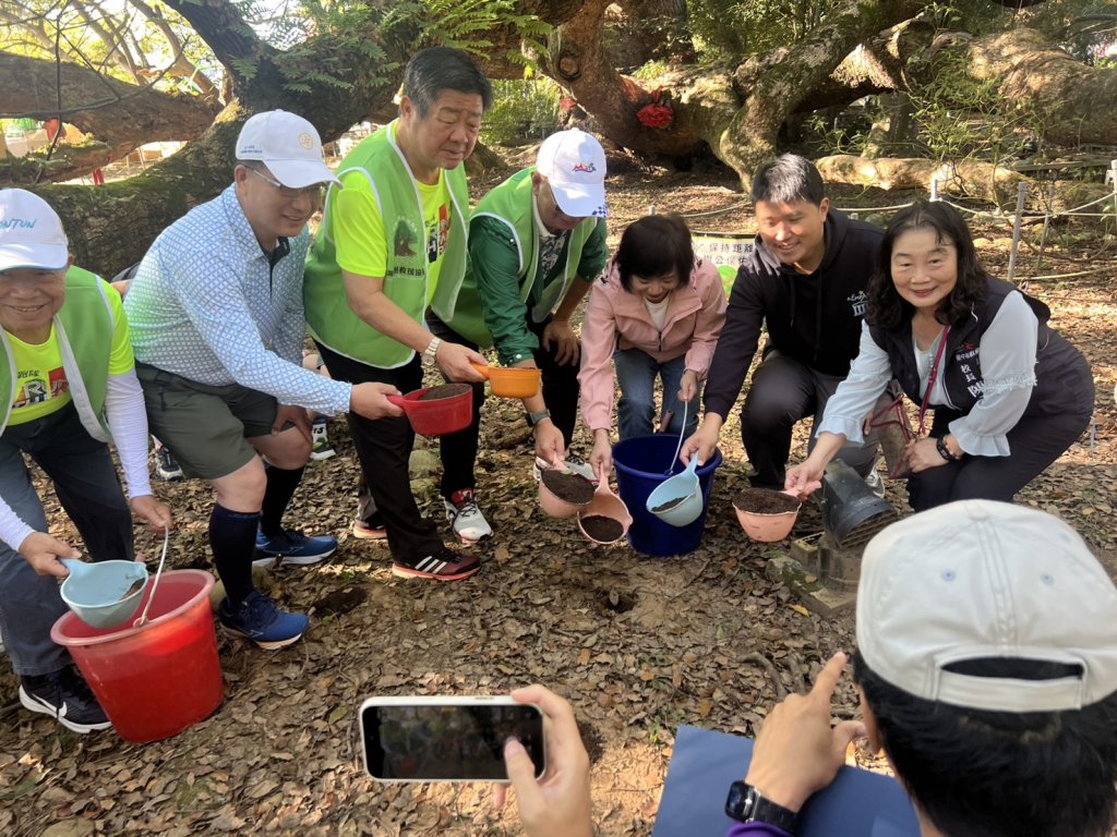 五福臨門神木禮肥公益路跑吸引350跑者　用雙腳守護老樹、讓公益在社區發芽
