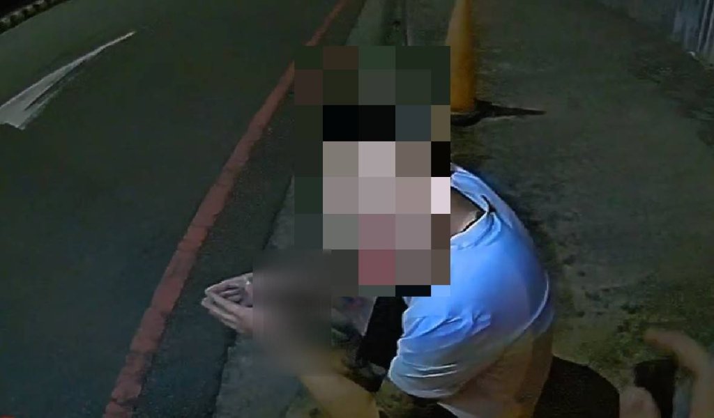 累到脫鞋也跑不掉　台中通緝犯假借尿遁狂奔300公尺仍遭警逮