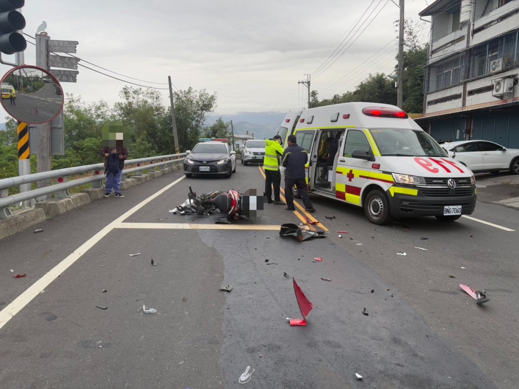  台東死亡車禍！　20歲機車騎士遭貨車撞擊傷重不治