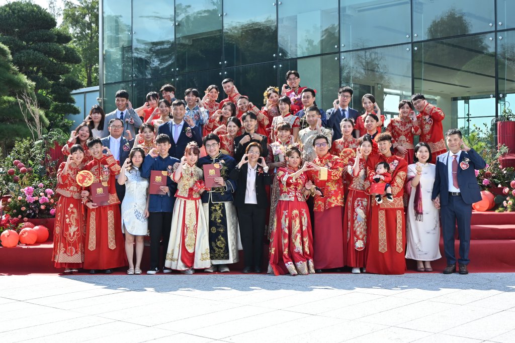 彰化縣42對新人中式聯合婚禮 王惠美證婚