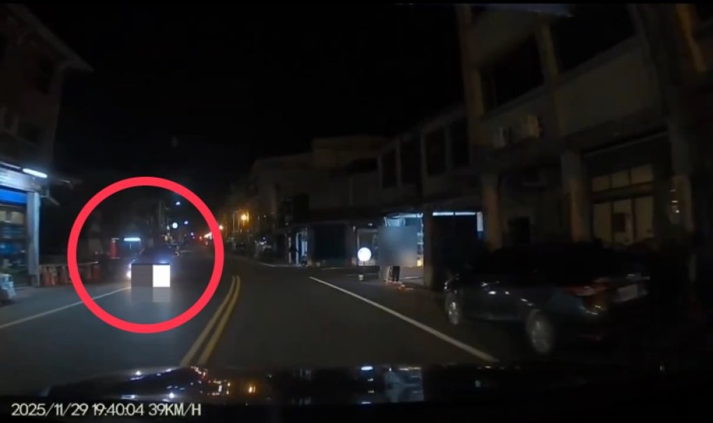 為了買鹽酥雞！ 　駕車違停遭警方盤查槍毒曝光  