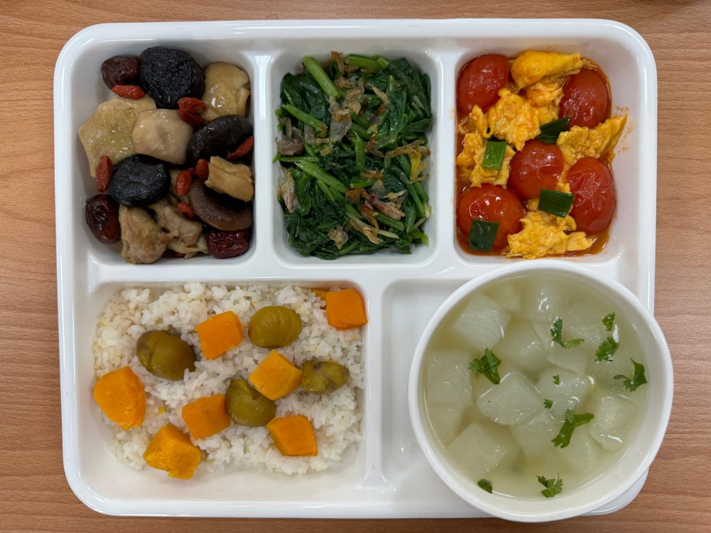 四季五行入菜！永康國小「彩色午餐」吸睛　學生邊吃邊學：原來地瓜是秋天最甜