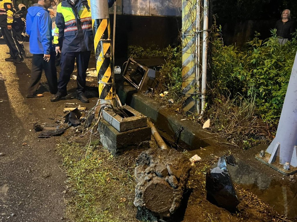 執勤遭廂型車撞擊臟器外露！ 　宜蘭礁溪分局24歲警員重傷送醫急救