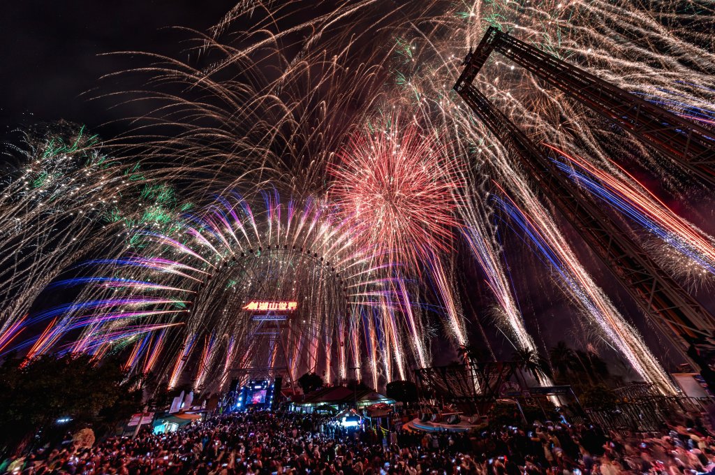 劍湖山 2026 跨年煙火超震撼！摩天輪主體施放全台唯一視覺秀　保留席限量開搶