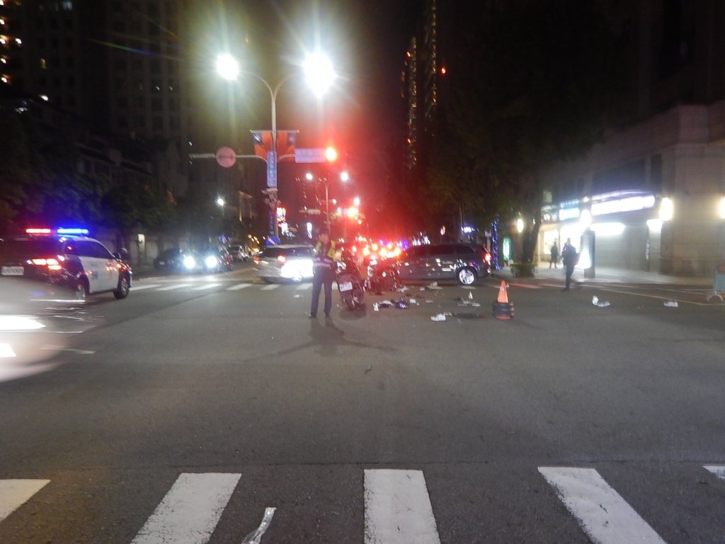 台中三車碰撞釀 1 死 1 傷　警方：無酒駕、肇因待查