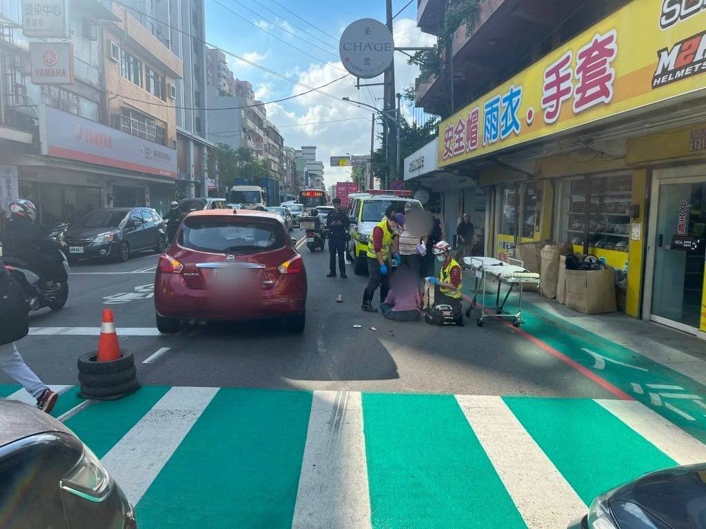 八德73歲婦人走斑馬線遭撞傷　警方：駕駛未禮讓恐挨最高3萬6罰單
