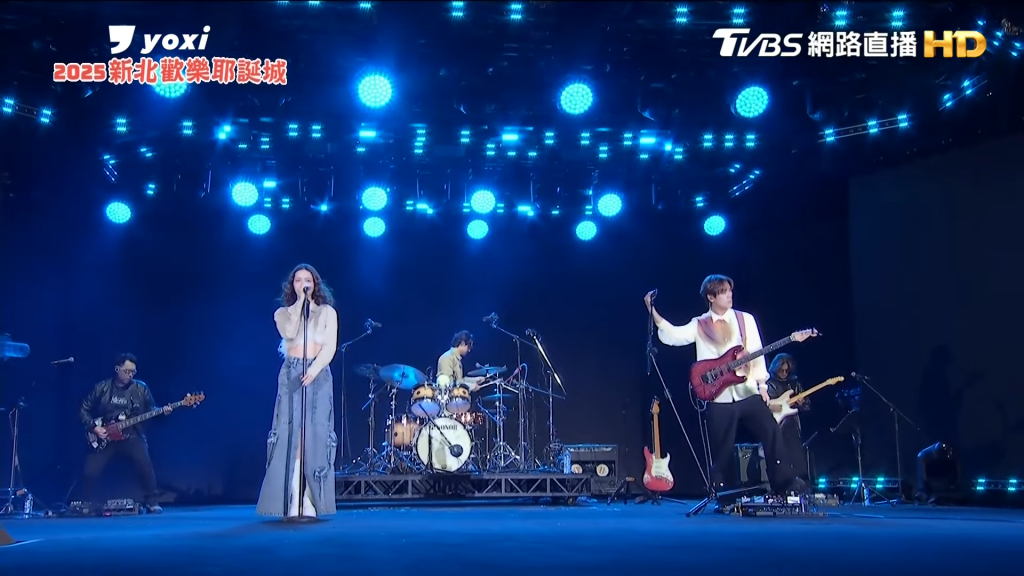 新北歡樂耶誕城嗨翻！告五人開場、動力火車壓軸　萬名歌迷湧入市民廣場