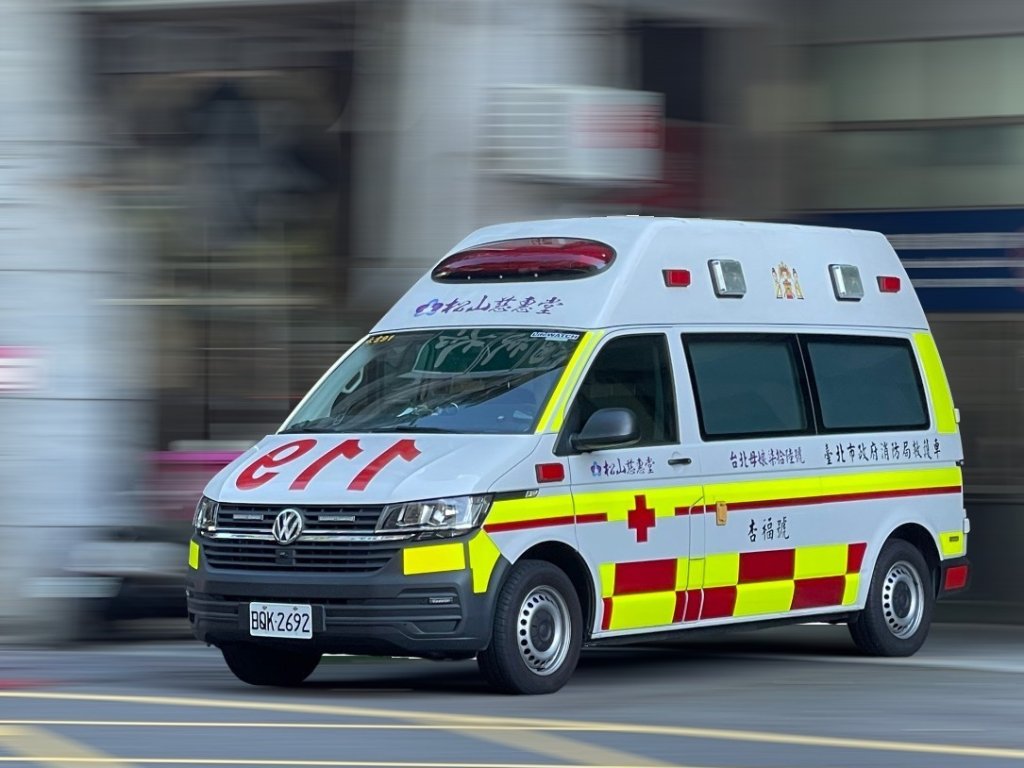 北市中正區7旬婦住家墜樓　家屬聞巨響急報案仍救不回