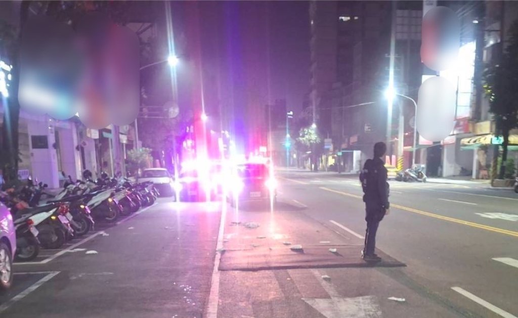 深夜穿越馬路遭重機撞上 楠梓83歲老婦送醫不治