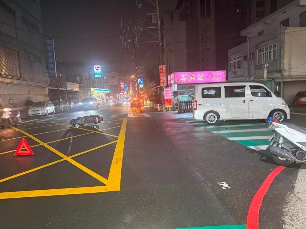 轉彎車不讓直行！桃園女騎士遭撞捲車底拖行