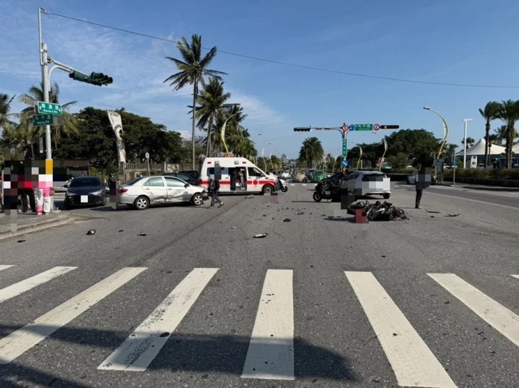 花蓮死亡車禍！重機騎士疑闖紅燈「滑鏟」撞左轉車　頭部重創送醫不治