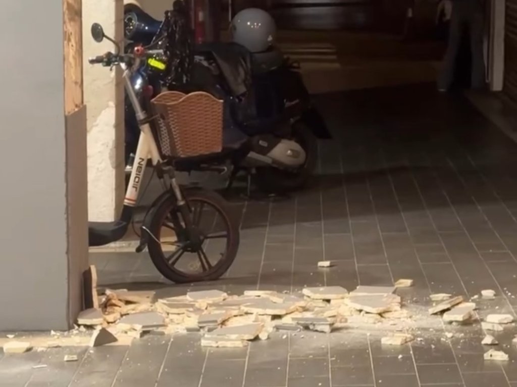 規模7.0強震深夜襲台！北市吉林路火鍋店外騎樓柱磁磚剝落