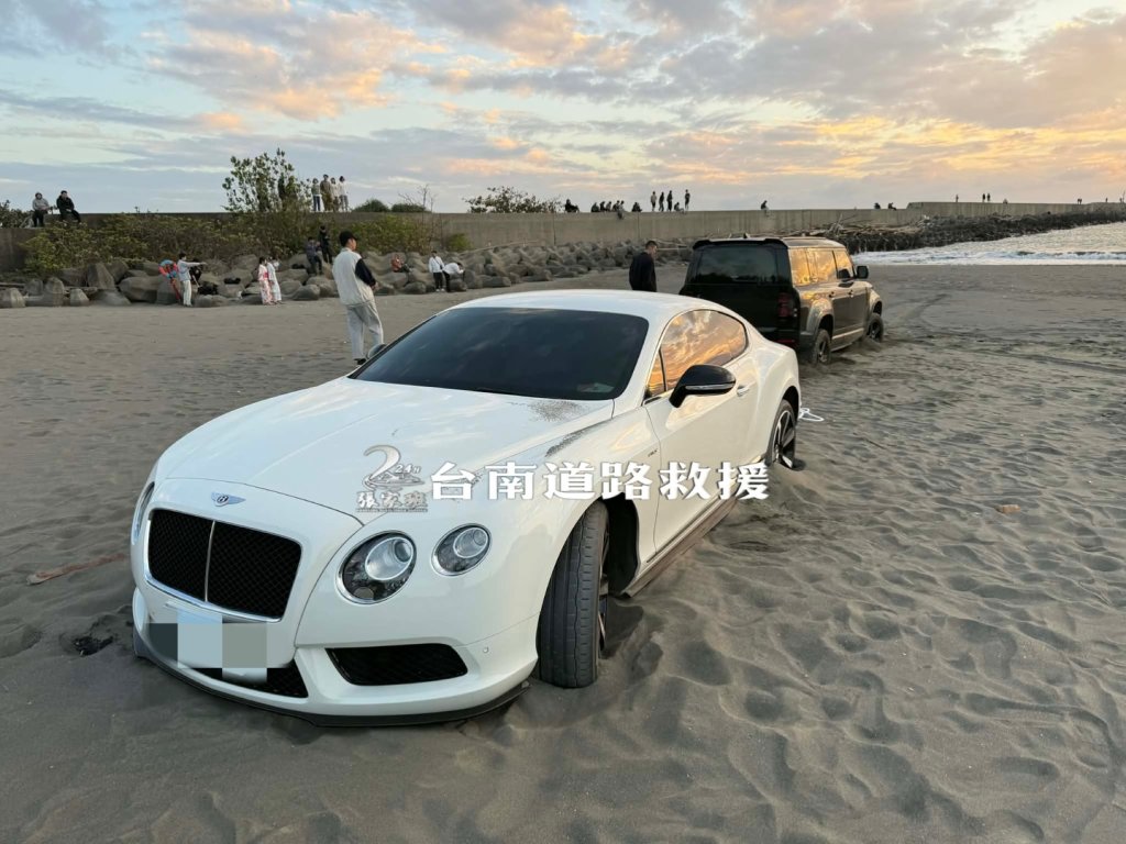 1700萬賓利沙灘「困獸大作戰」7小時才脫困 維修費恐破40萬