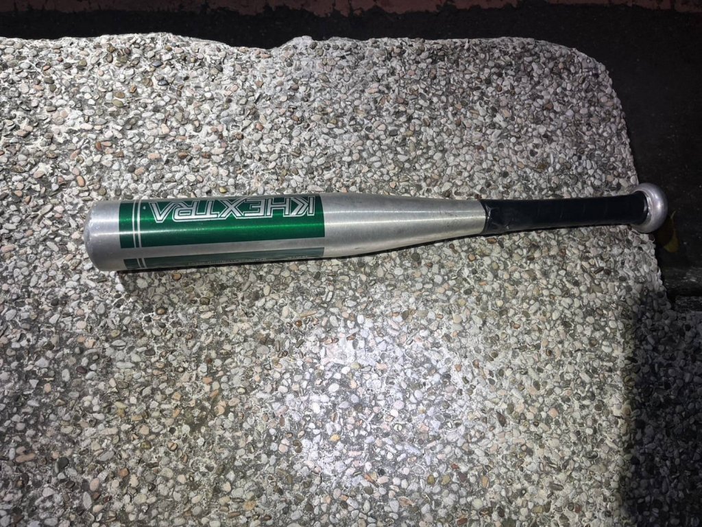 不爽先前挨揍！少年揪3友撞球場「圍毆堵人」　警速逮人全送辦…車內搜出鋁球棒