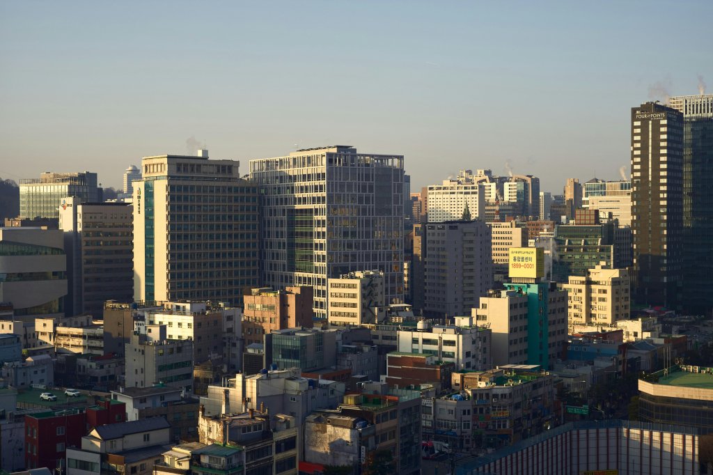 狠掐殺女友「藏屍3年半」還噴殺蟲劑滅蛆！韓男過雙重生活　一審重判27年＋電子腳