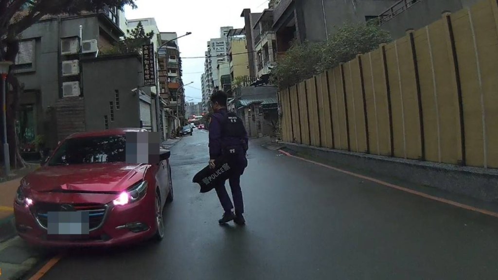 不能去跨年了！男子從東部開車到桃園　違停遭警方查獲毒駕酒駕