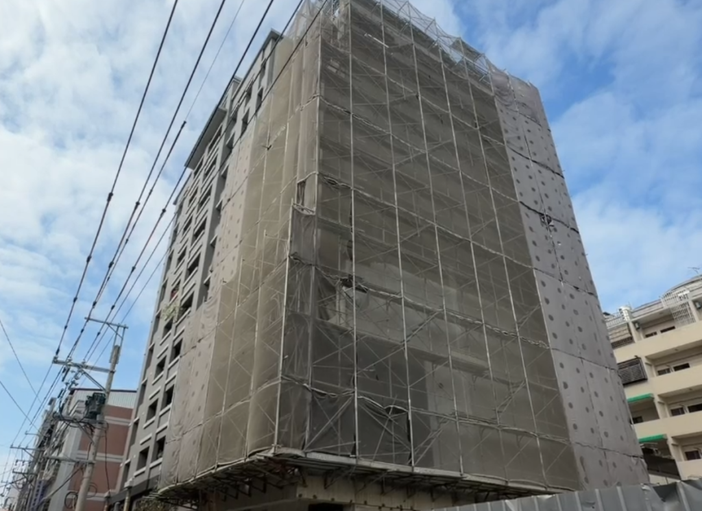 台中工人墜樓！　3樓鷹架墜落2樓鷹架送醫