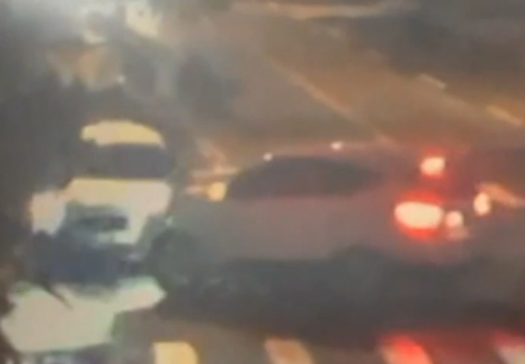 撞擊畫面曝光！ 中壢路口左轉車撞翻直行車