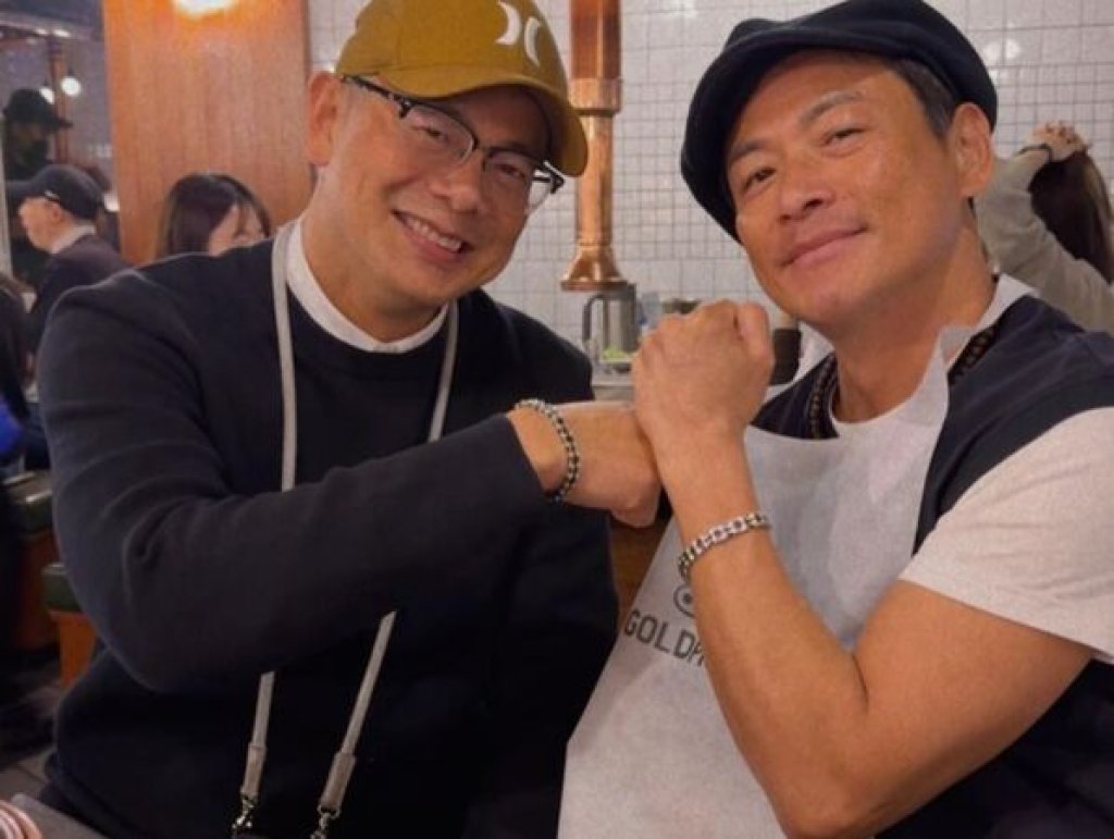 江宏恩曬全家福！與弟江振誠、姊姊陪媽媽吃「GD名店」