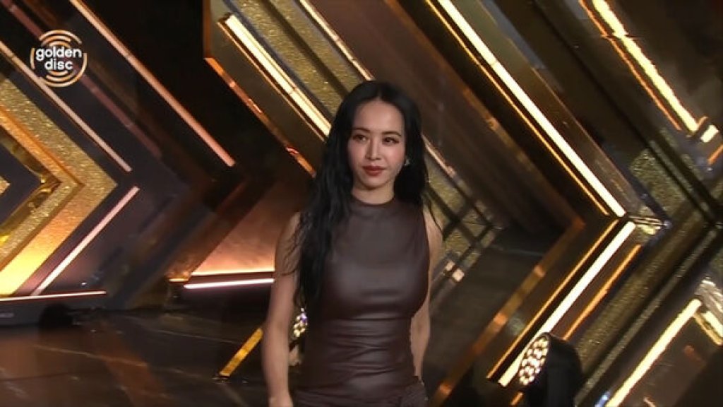 蔡依林三聲道頒獎氣場全開！CORTIS被喊到名字愣住