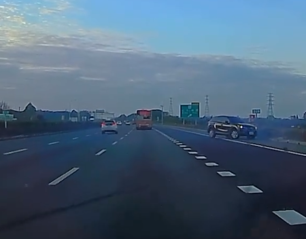 帶舅媽骨灰進塔國道途中險遇連環車禍！　民眾：一定是舅媽有保佑