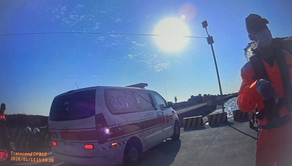 梓官港區浮屍身分曝光！確認為現役海軍　父母尋人未果一小時後噩耗傳來