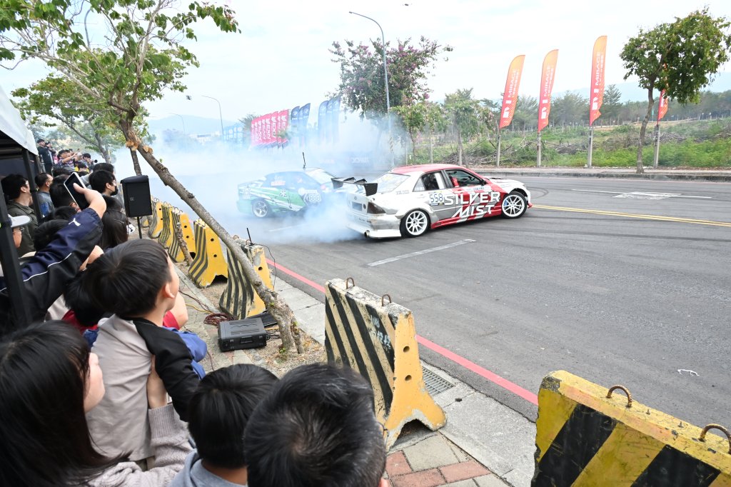 2026彰化賽車節熱鬧開幕 萬人欣賞勁爆車速競賽 還有美食品嘗