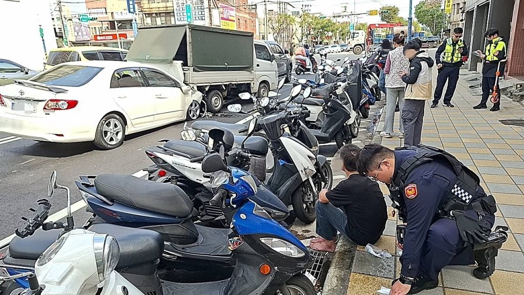 又是毒駕！中壢毒蟲連撞2貨車棄車逃　熱心車主偕警合力逮人