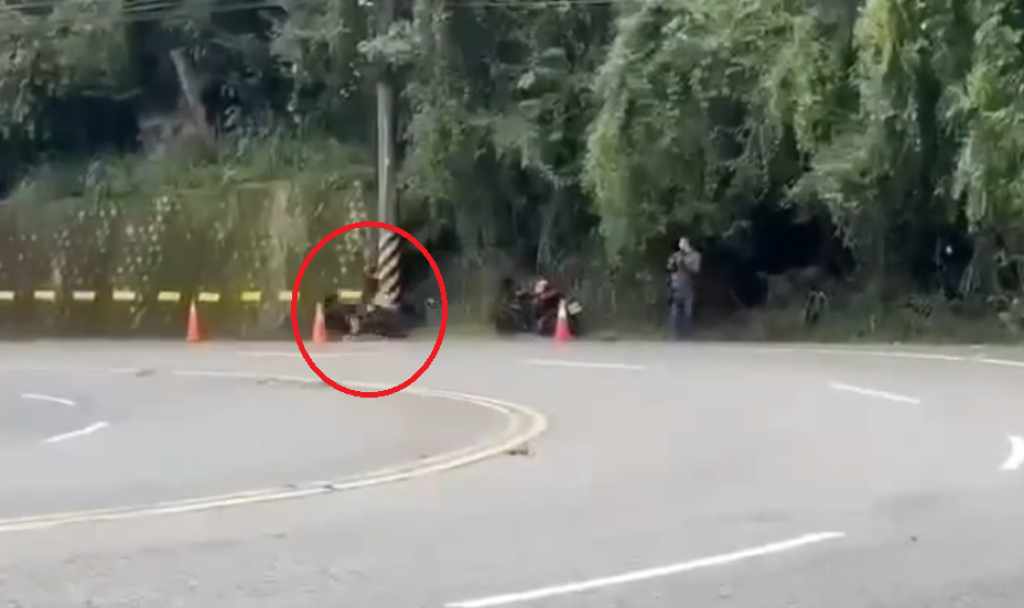 台三線獅潭鄉路段大型重機過彎不慎自撞慘摔！　大湖分局：持續加強取締危險駕駛