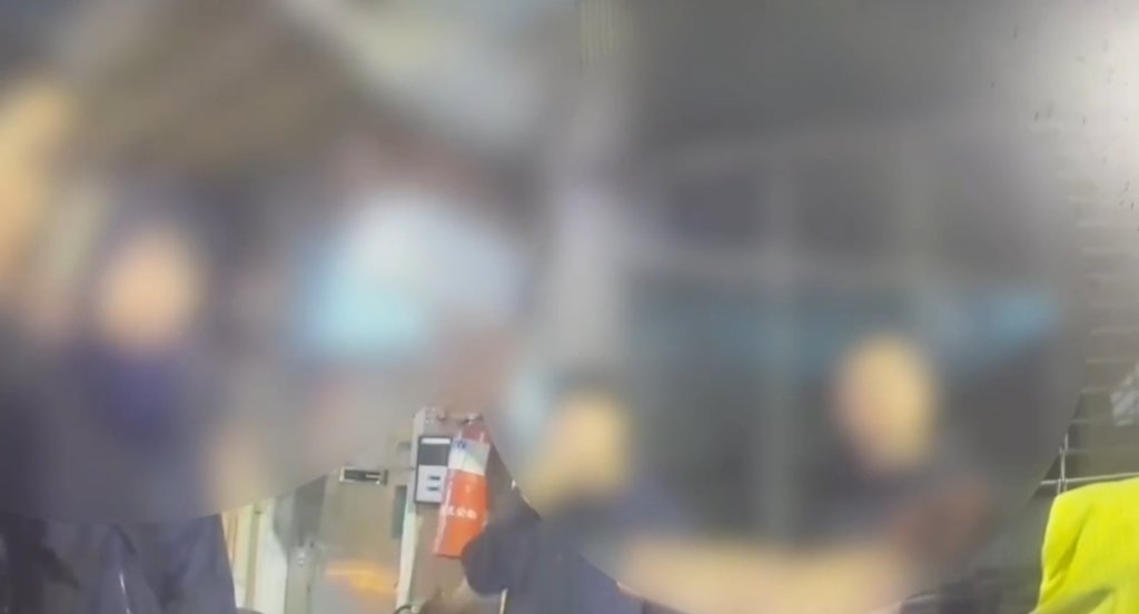 機車拋錨叫拖吊竟被坑！到場後價格差很大 情侶傻眼報警