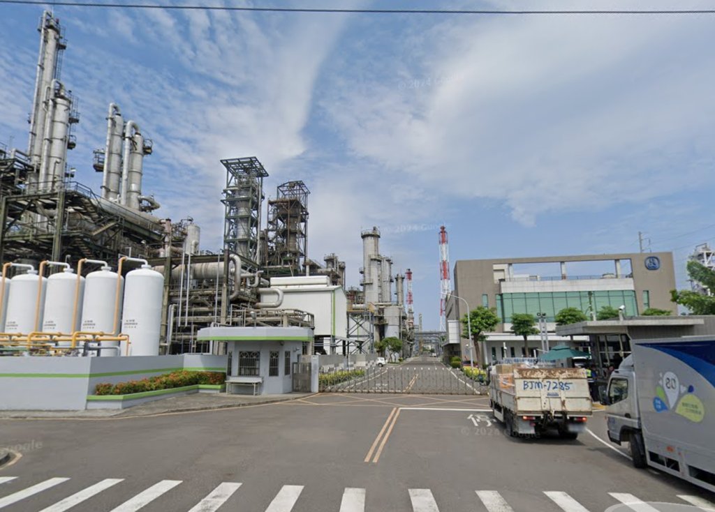 石化業寒冬來襲！高雄信昌化工幾近全面裁員 員工含淚簽優退