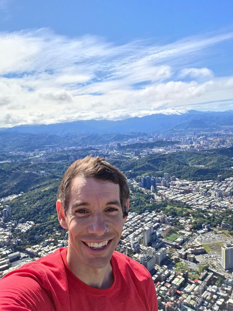  霍諾德登頂101後首發聲!外國網友:你把我們嚇得半死 台灣人喊再來玩