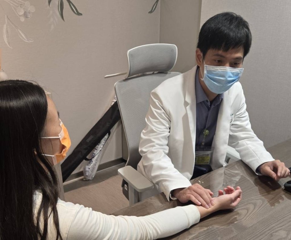 過年大吃大喝   醫師提醒小心腸胃問題及攝取過量高醣