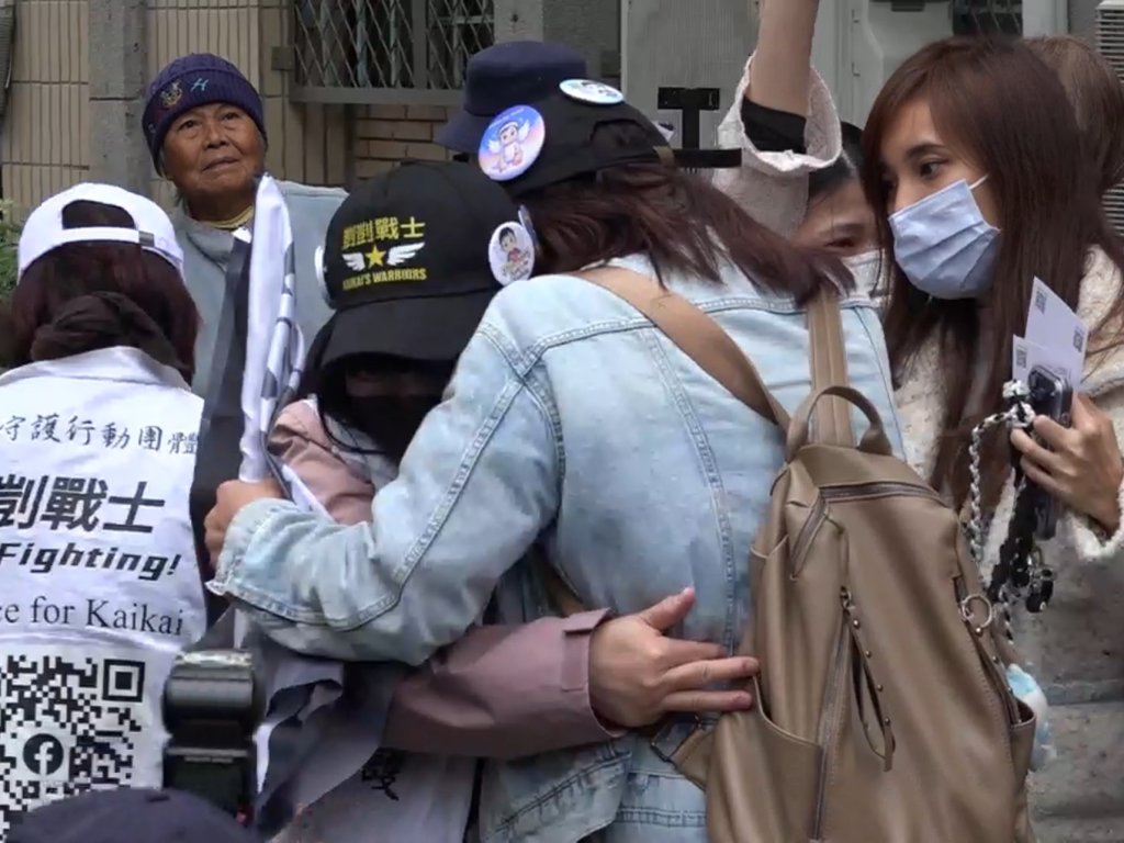 惡保母虐死剴剴二審　高院駁回上訴維持原判...庭外「愷爸愷媽」紅了眼眶