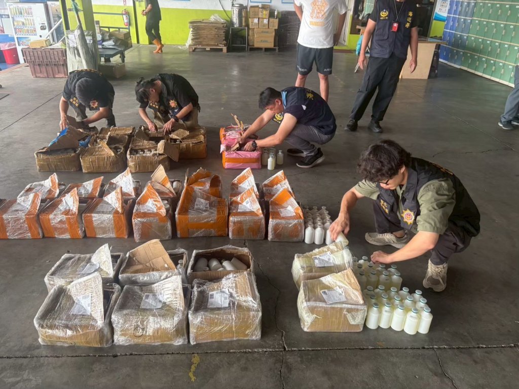 防疫體系險出現破口！不法業者「清潔劑」名義走私禽流感疫苗　可供50萬隻家禽施打