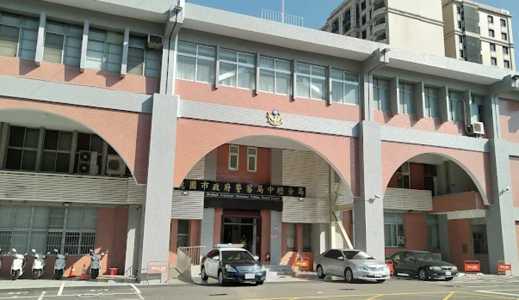  中壢傳槍響！ 懸掛偽造車牌自小客車拒檢　警開12槍仍逃逸