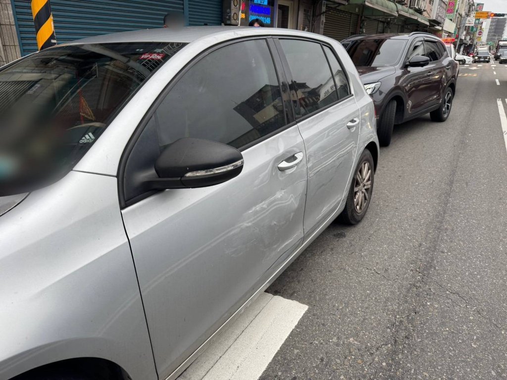 違規單堆成山照樣上路！無照駕駛未結案破200件　新制首日直接扣牌拖車