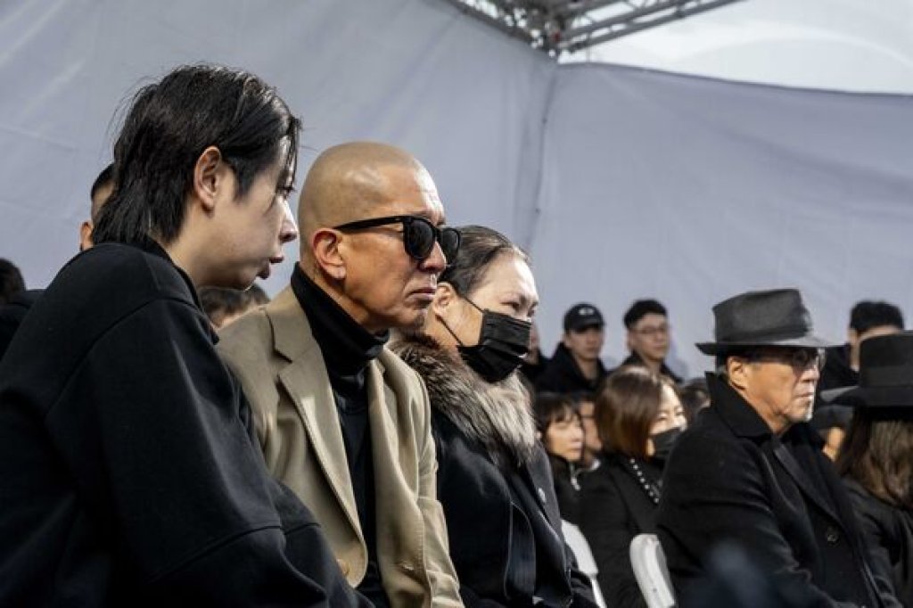 具俊曄穿27年前大S送的大衣露面　小S發聲淚謝姊夫