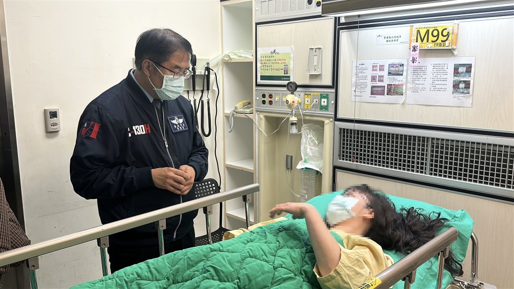 台南足療師持刀隨機傷人！釀1男1女「腹部、背部」穿刺傷　黃偉哲赴醫院探視慰問