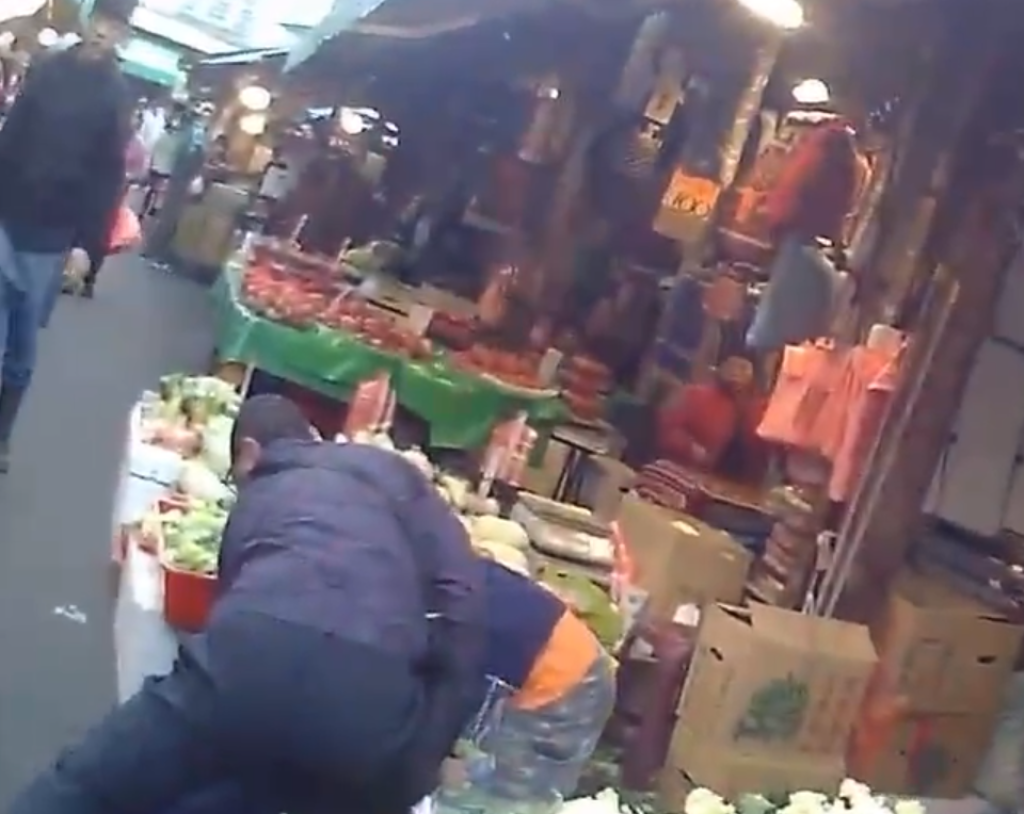  員警秘錄器畫面曝光！ 　苗栗市場男子持刀拒捕砍傷員警遭開槍擊斃