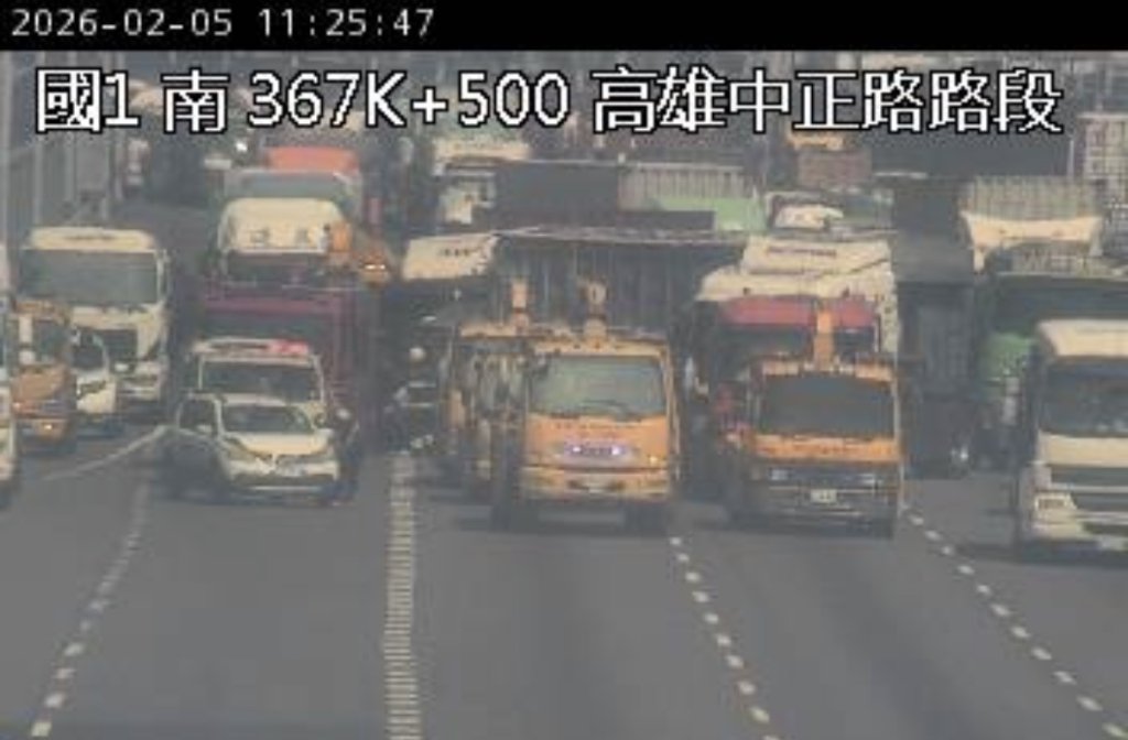 快訊／國1中正路段三大車事故！「嚴重回堵」特搜趕往中