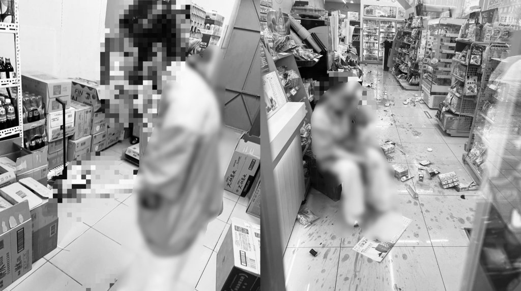 快訊／高雄重大傷人案！超商店員「滿臉血」、滿地血跡畫面曝