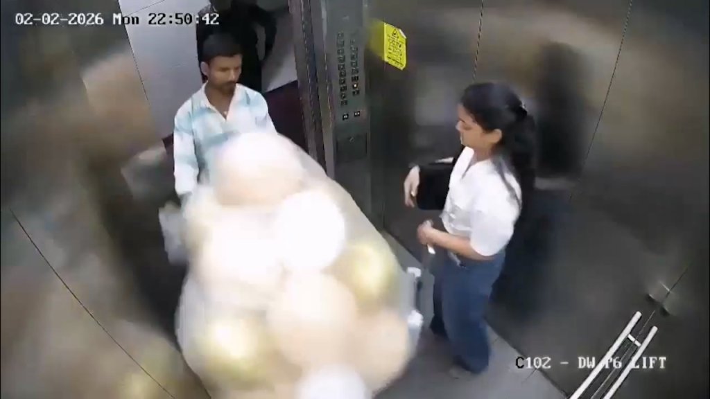 影／電梯驚魂！慶生氣球變「巨型火球」瞬間爆燃　外送員與女子燒傷驚逃