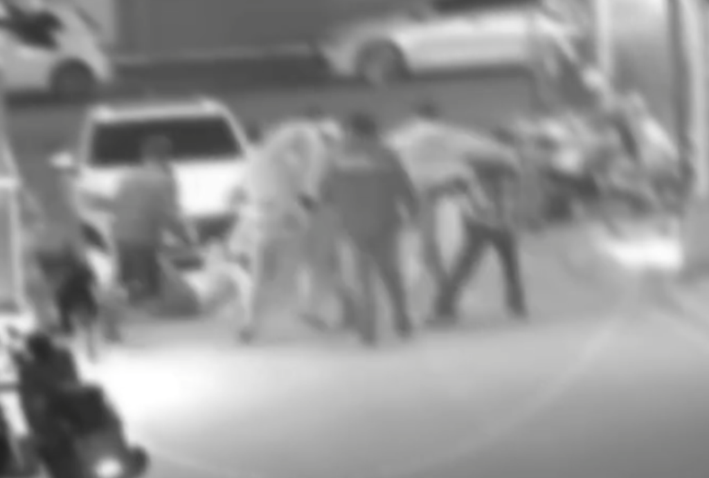 花蓮街頭酒後全武行！10人餐廳前大亂鬥　警1天之內全逮捕到案